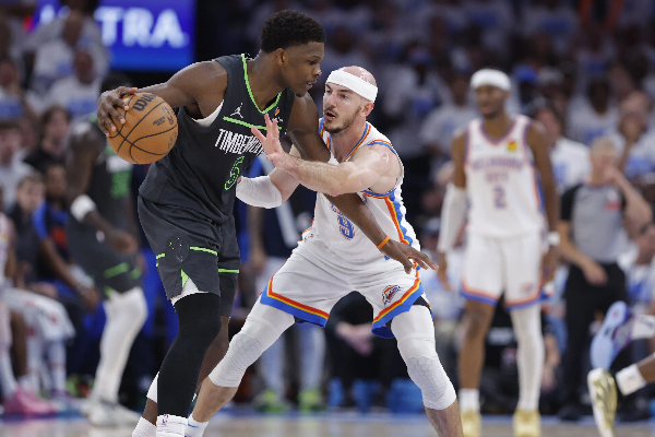 5连胜！胖虎14中10普尔末节封神 浓眉35+17难救主 克莱半场暴走空砍