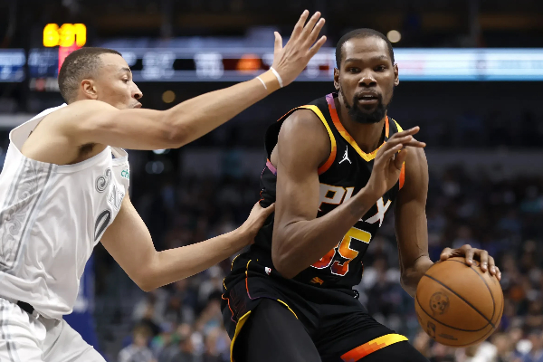  5帽定江山！独行侠110-104爆冷火箭 戴维斯26+12 杜兰特34分空砍