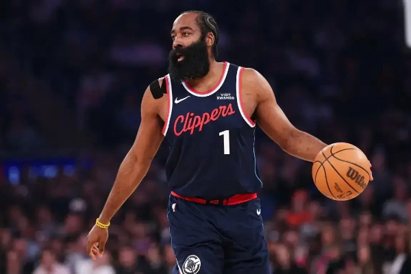 双核掌舵破局！哈登伦纳德率快船16分轻取篮网 对手沉沦东部垫底