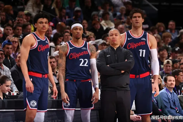  19战16胜！北伐势头无匹，哈登10助盘活全队，小卡创纪录助快船轻取爵士